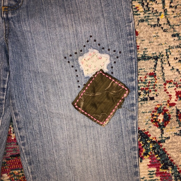 Vintage Patchwork & Embroidered Spring Mom Jeans - Picture 5 of 7